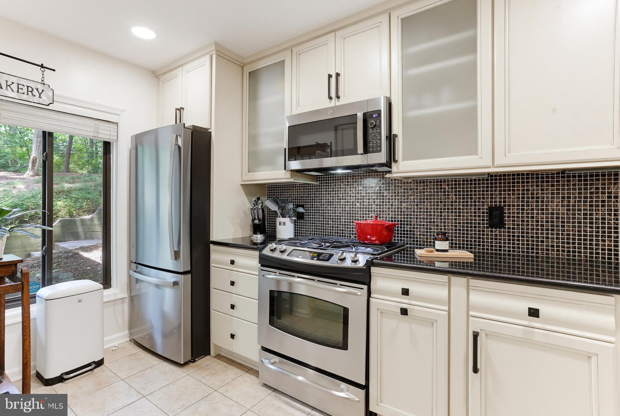 2205 Hunter's Run Drive Reston, VA 20191 - Photo 10 of 46