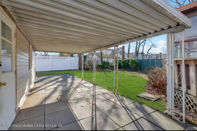318 Arthur Kill Road Staten Island, NY 10308 - Photo 5 of 34 318 Arthur Kill Carport