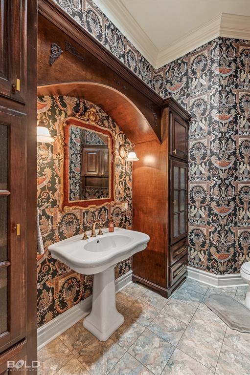 36 Golf Club Drive Haughton, LA 71037 - Photo 15 of 40 a bathroom with a sink and a mirror