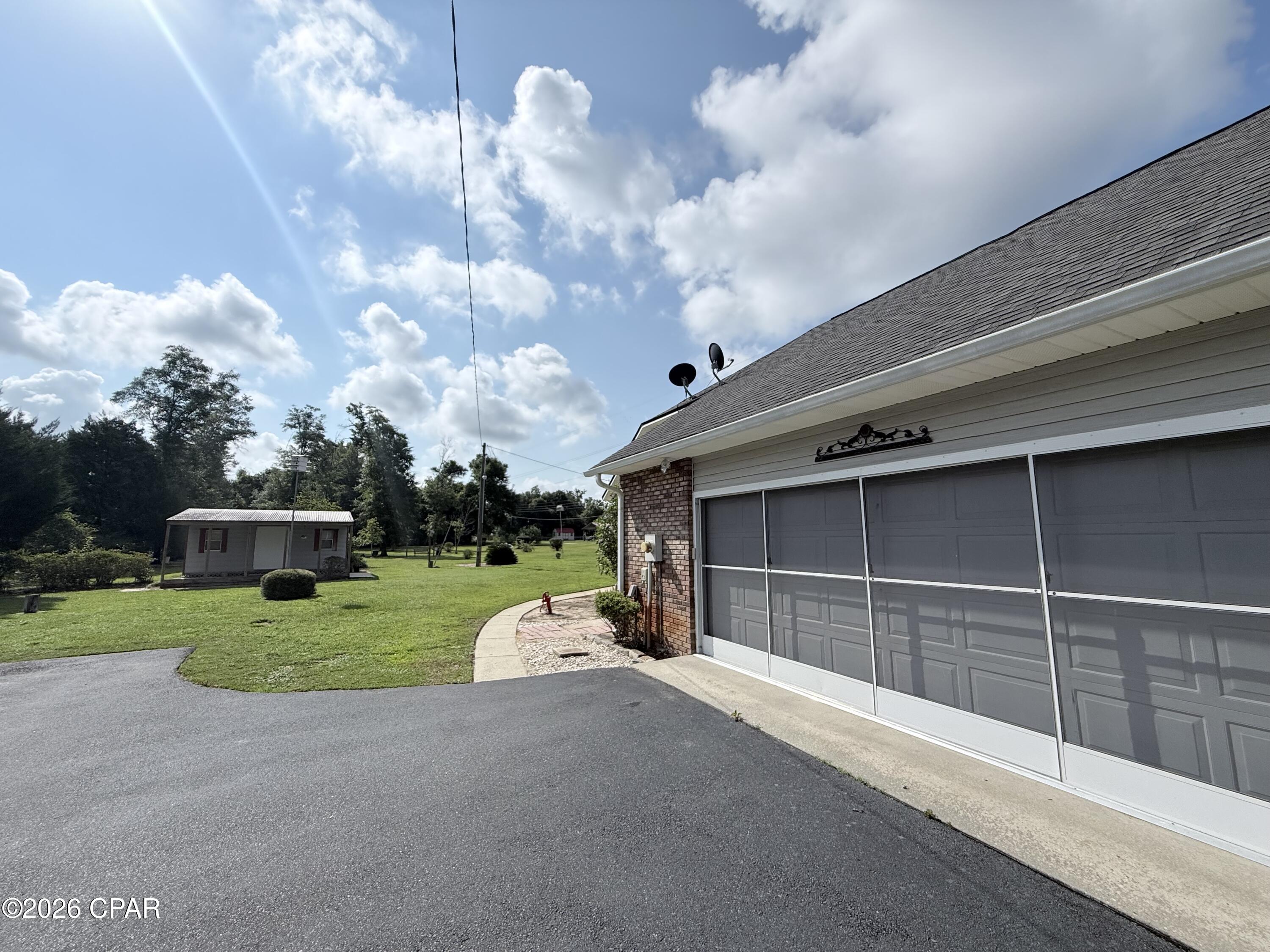 2816 Jackson Bluff Road Marianna, FL 32446 - Photo 3 of 37
