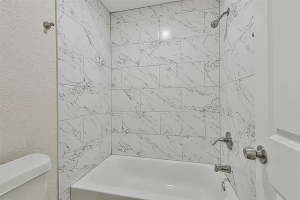 $1,950 | 12614 Dermott Drive, Houston, TX 77065