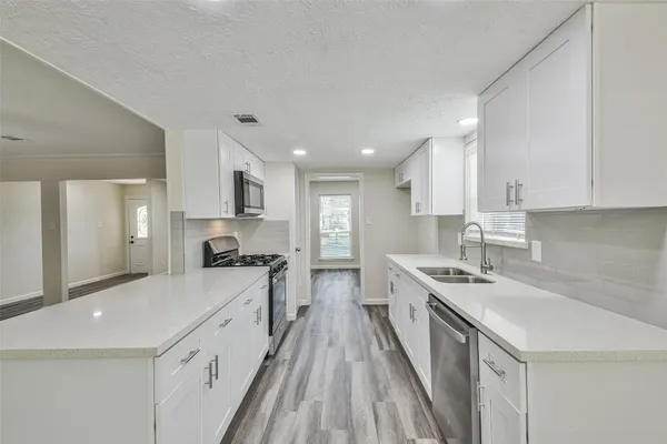 $1,950 | 12614 Dermott Drive, Houston, TX 77065