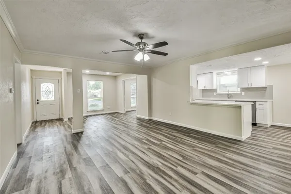 $1,950 | 12614 Dermott Drive, Houston, TX 77065