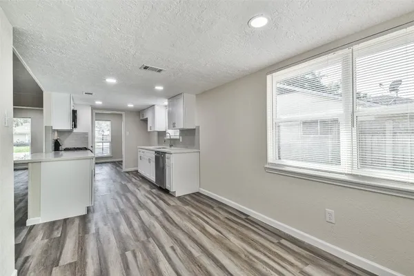 $1,950 | 12614 Dermott Drive, Houston, TX 77065