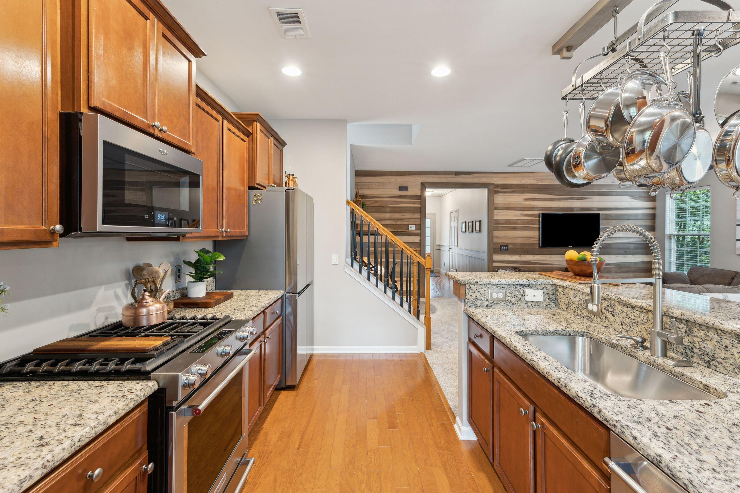 109 Shea Street Summerville, SC 29485 - Photo 12 of 63 109SheaSt-KeenEyeMarketing-010