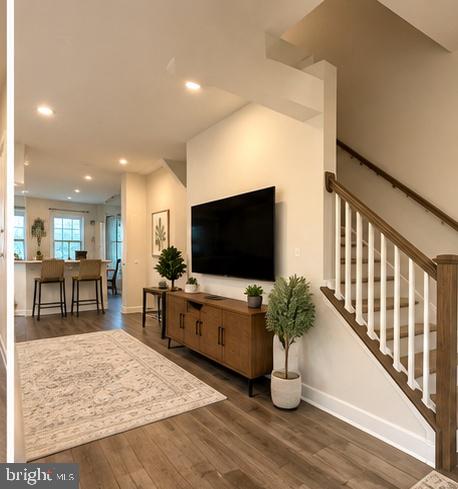 2684 Jetstream Road Herndon, VA 20171 - Photo 4 of 27 Gallery Image 4