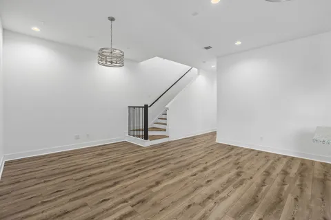 $359,900 | 5608 Savyon Drive, Houston, TX 77091