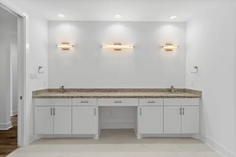 $359,900 | 5608 Savyon Drive, Houston, TX 77091