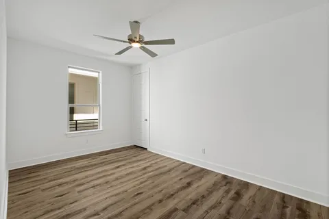 $359,900 | 5608 Savyon Drive, Houston, TX 77091