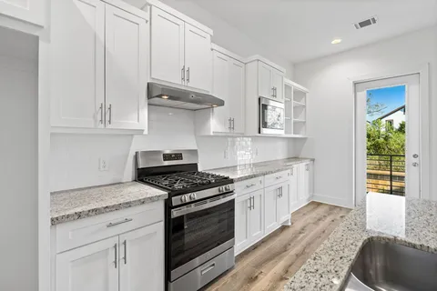 $359,900 | 5608 Savyon Drive, Houston, TX 77091