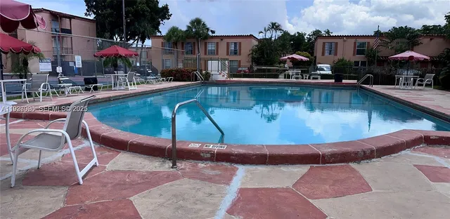 $270,000 | 7208 Fairway Drive, Unit I20, Miami Lakes, FL 33014