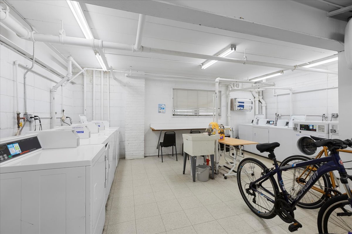 7540 North Ridge Boulevard, Unit 6C Chicago, IL 60645 - Photo 14 of 14