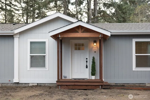 $335,000 | 2 East Panorama Drive, Shelton, WA 98584