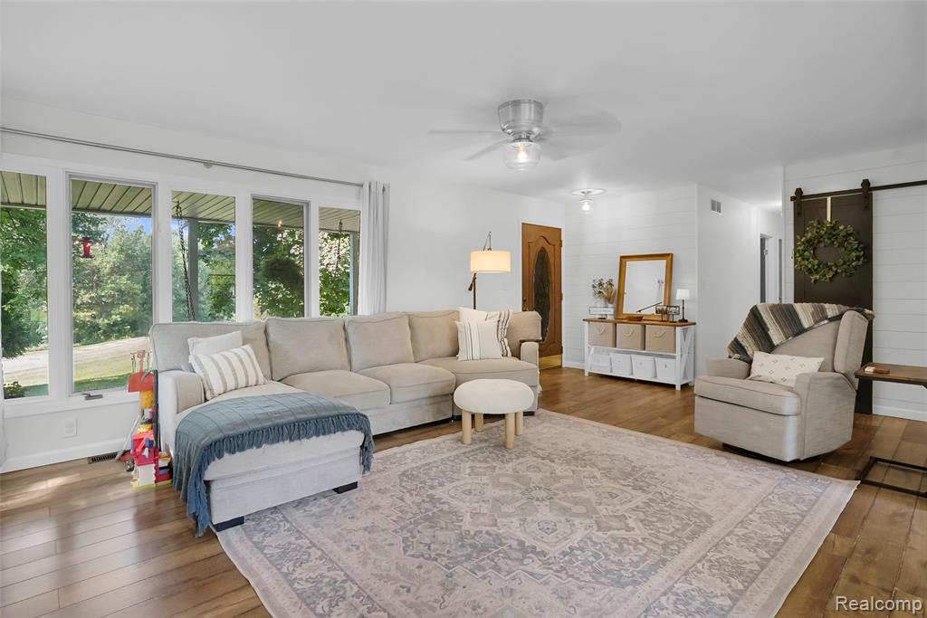 1711 Chilson Road Howell, MI 48843 - Photo 10 of 36