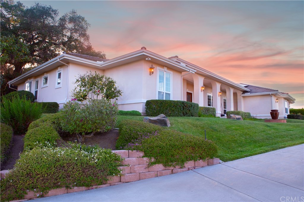 2220 Vía Rancheros Fallbrook, CA 92028 - Photo 1 of 1 Gallery Image 1