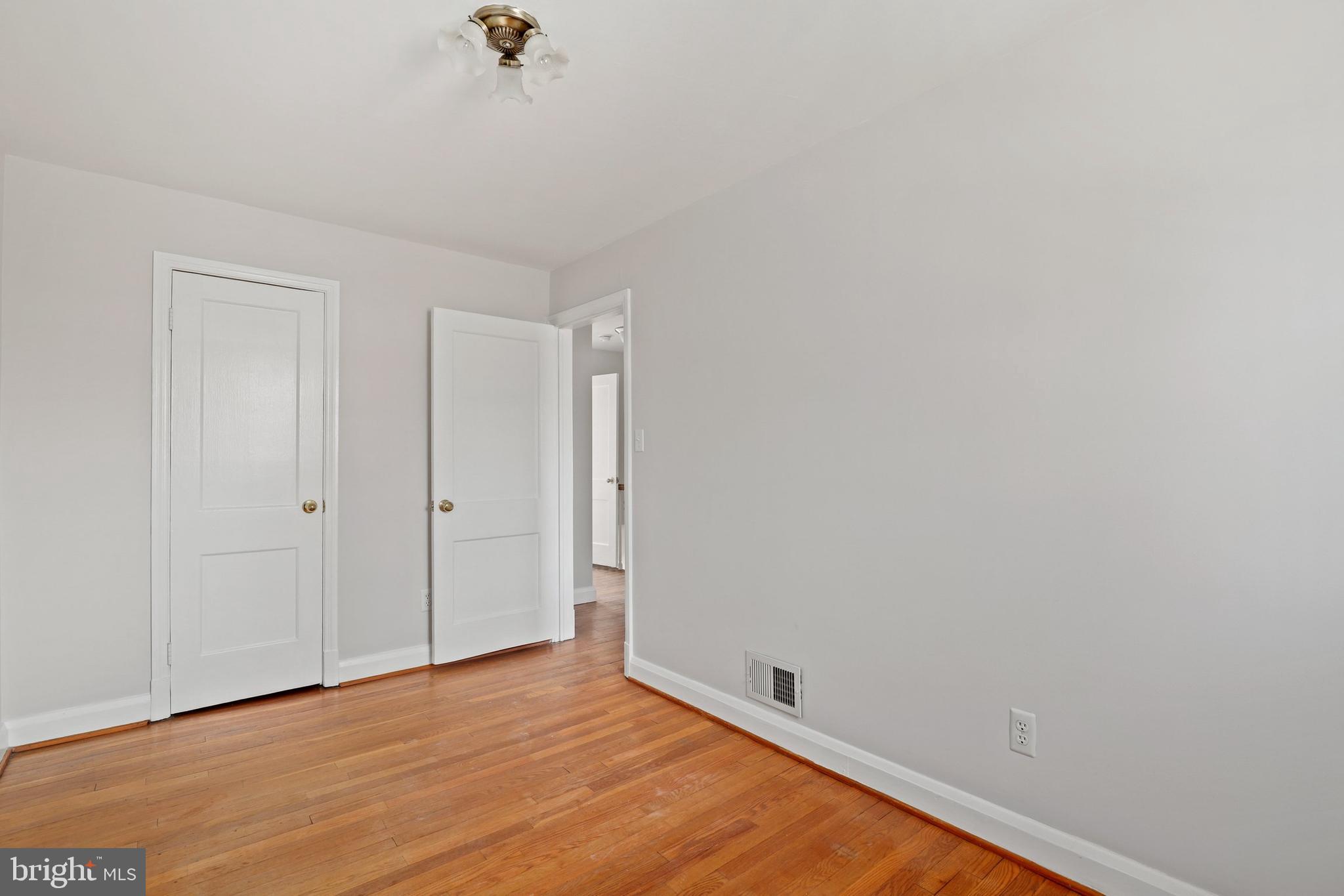 1638 Aberdeen Road Towson, MD 21286 - Photo 16 of 27