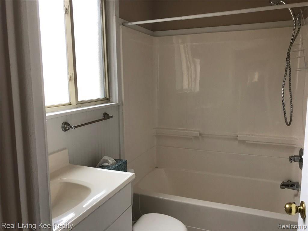 11352 Canal Road, Unit 2 Sterling Heights, MI 48314 - Photo 12 of 14 batj 2.jpg