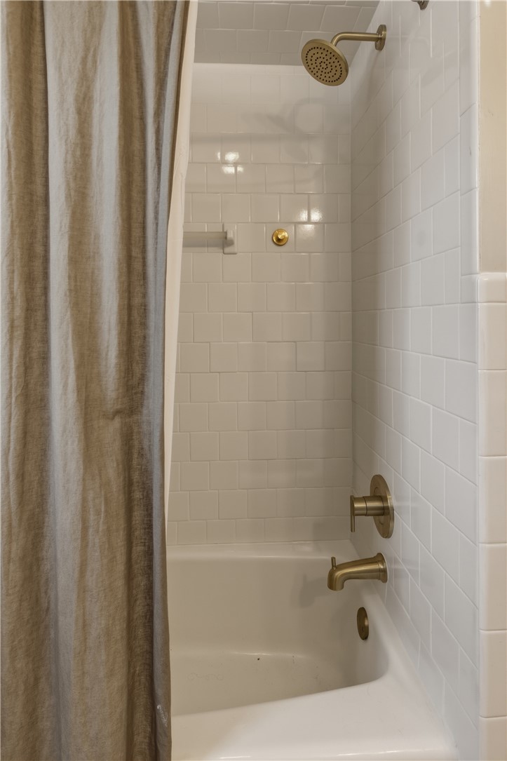 50 Briarwood Road Cranston, RI 02920 - Photo 12 of 37