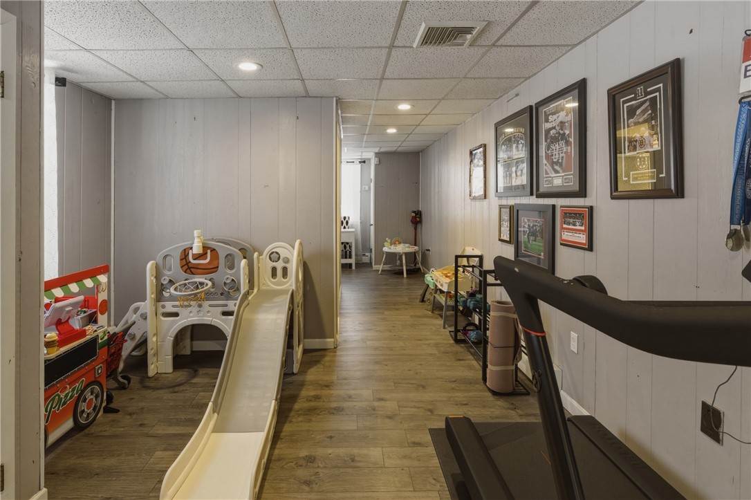 50 Briarwood Road Cranston, RI 02920 - Photo 22 of 37