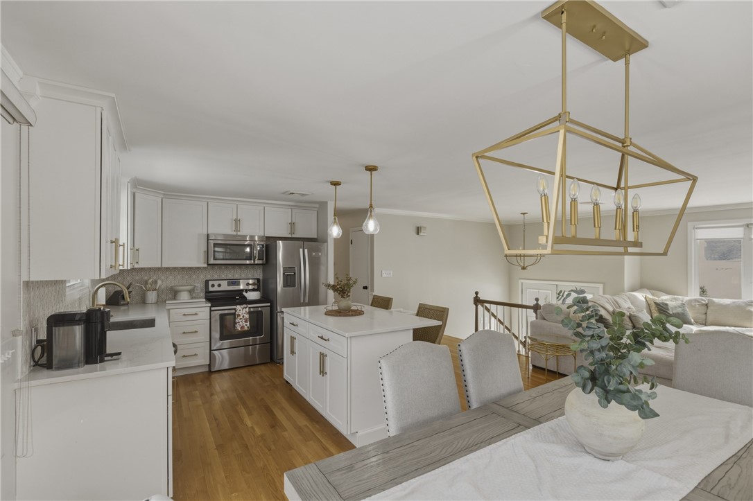 50 Briarwood Road Cranston, RI 02920 - Photo 3 of 37