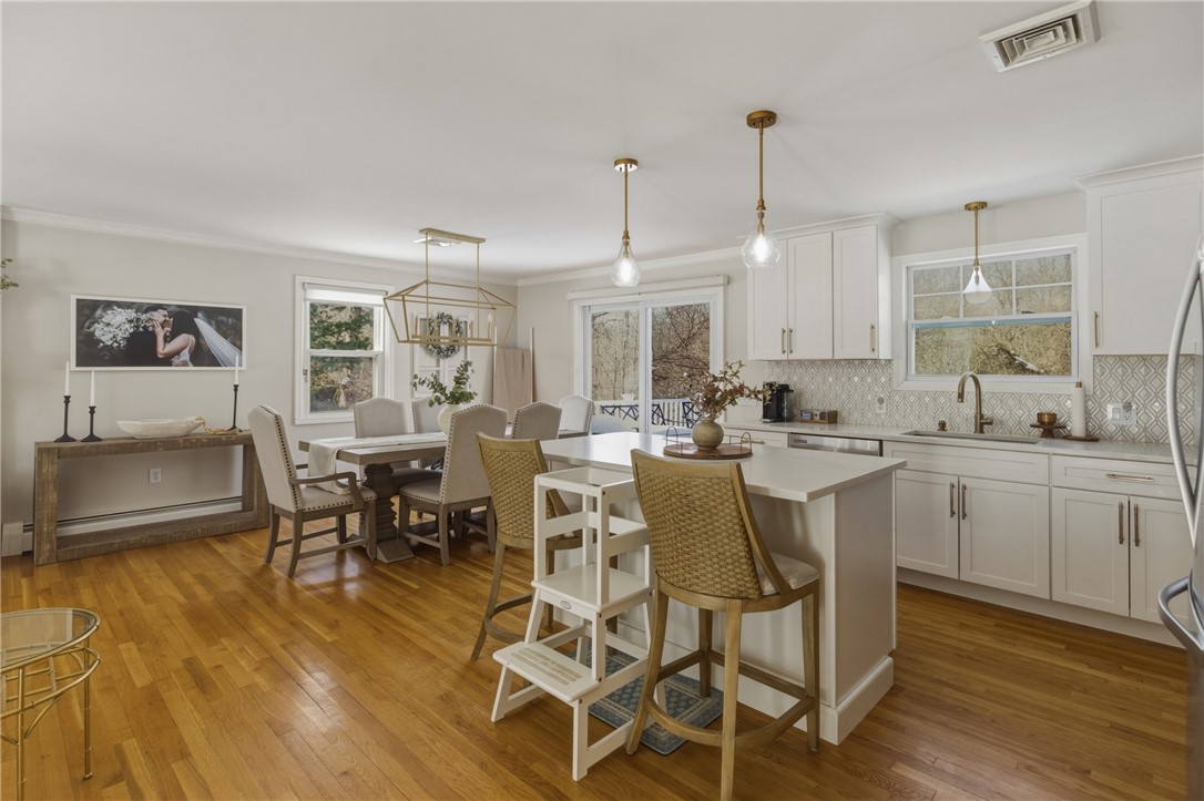 50 Briarwood Road Cranston, RI 02920 - Photo 4 of 37