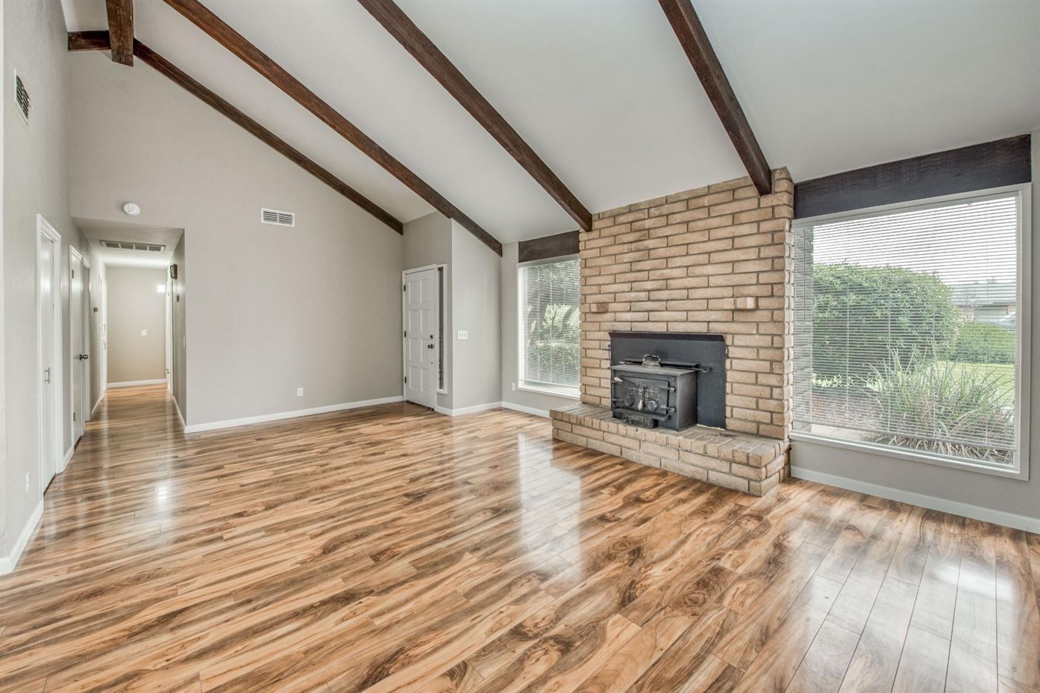 18304 El Paso Road Madera, CA 93638 - Photo 7 of 34 Gallery Image 7