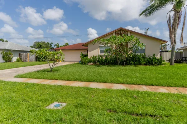 $5,500 | 1361 Wyndcliff Drive, Wellington, FL 33414