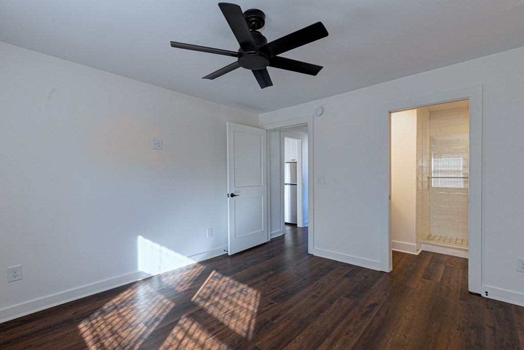 1400 17th Avenue Columbus, GA 31901 - Photo 44 of 50 a view of empty room with wooden floor