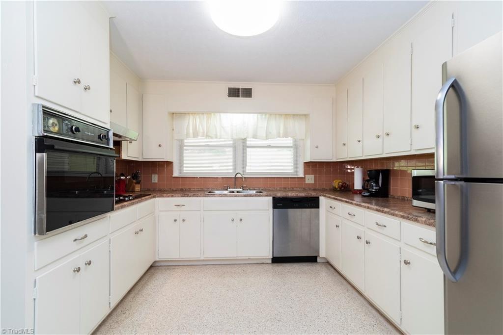3650 Grandview Club Road Pfafftown, NC 27040 - Photo 16 of 28 Gallery Image 16