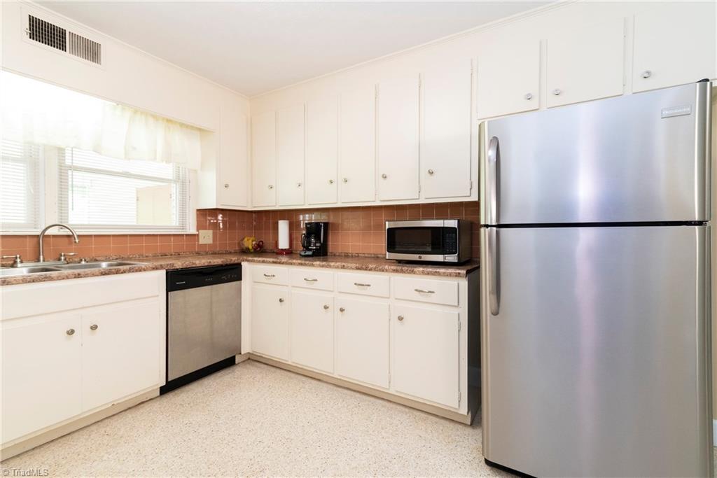3650 Grandview Club Road Pfafftown, NC 27040 - Photo 17 of 28 Gallery Image 17