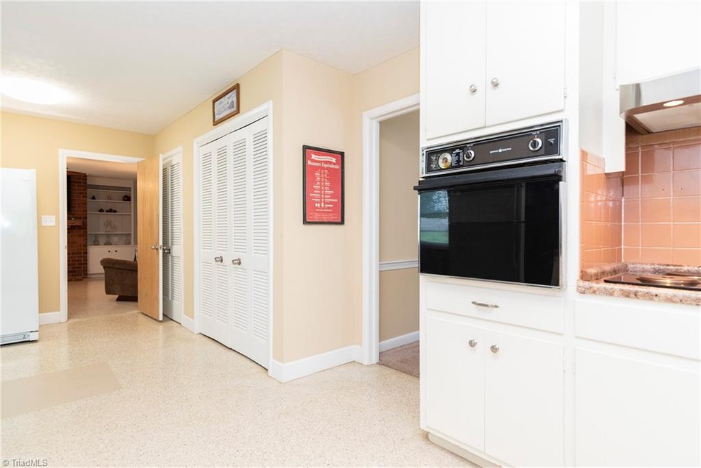 3650 Grandview Club Road Pfafftown, NC 27040 - Photo 19 of 28 Gallery Image 19