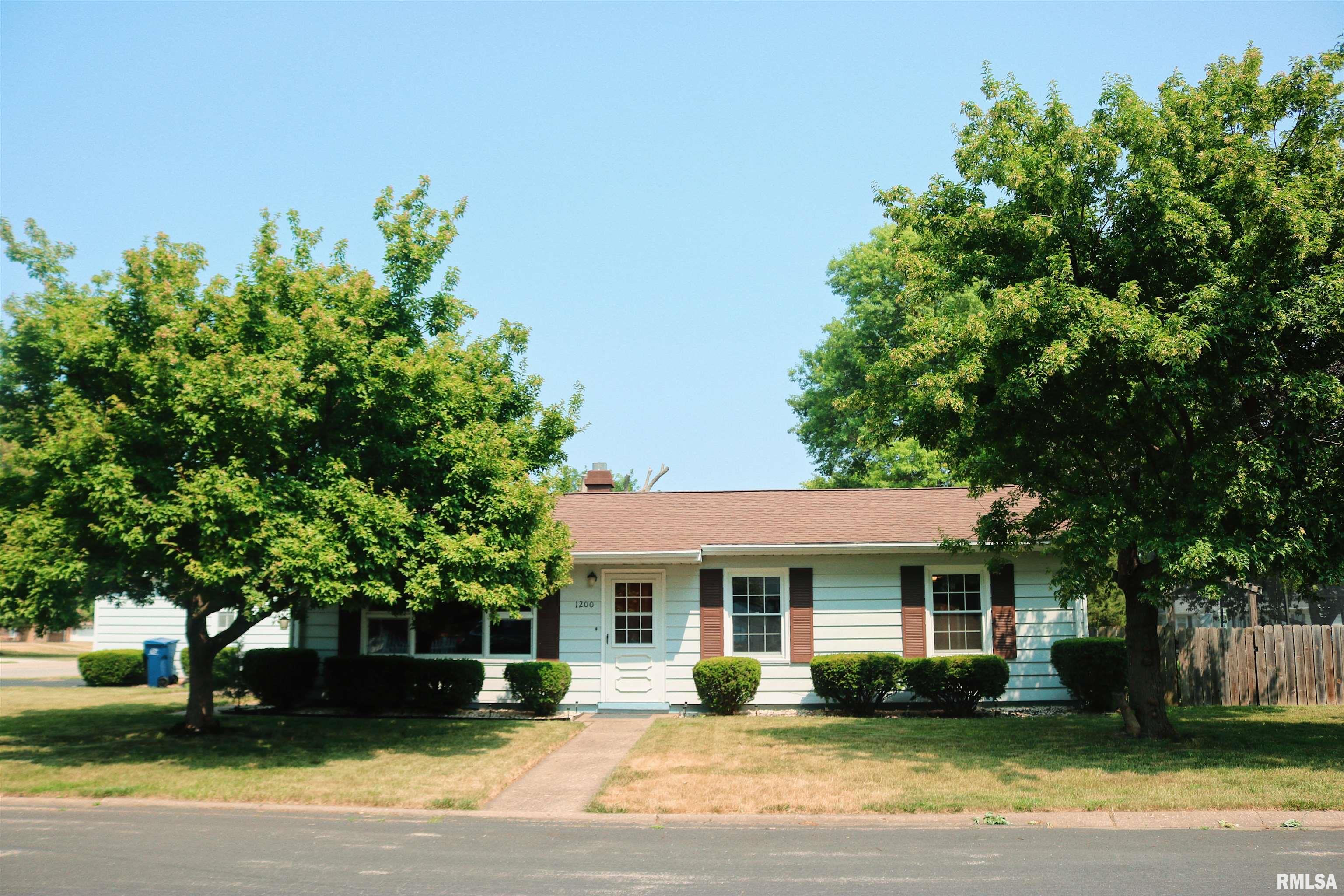 1200 Lincoln Road Monmouth, IL 61462 - Photo 1 of 25 Gallery Image 1