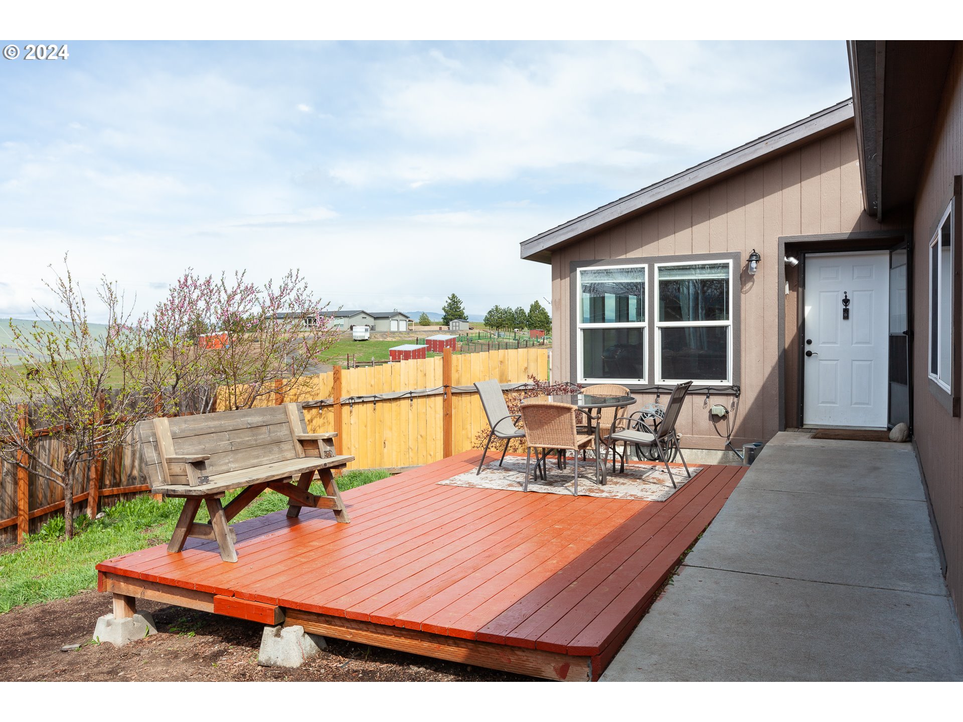 5940 Cherry Heights Road The Dalles, OR 97058 - Photo 16 of 47 Exterior