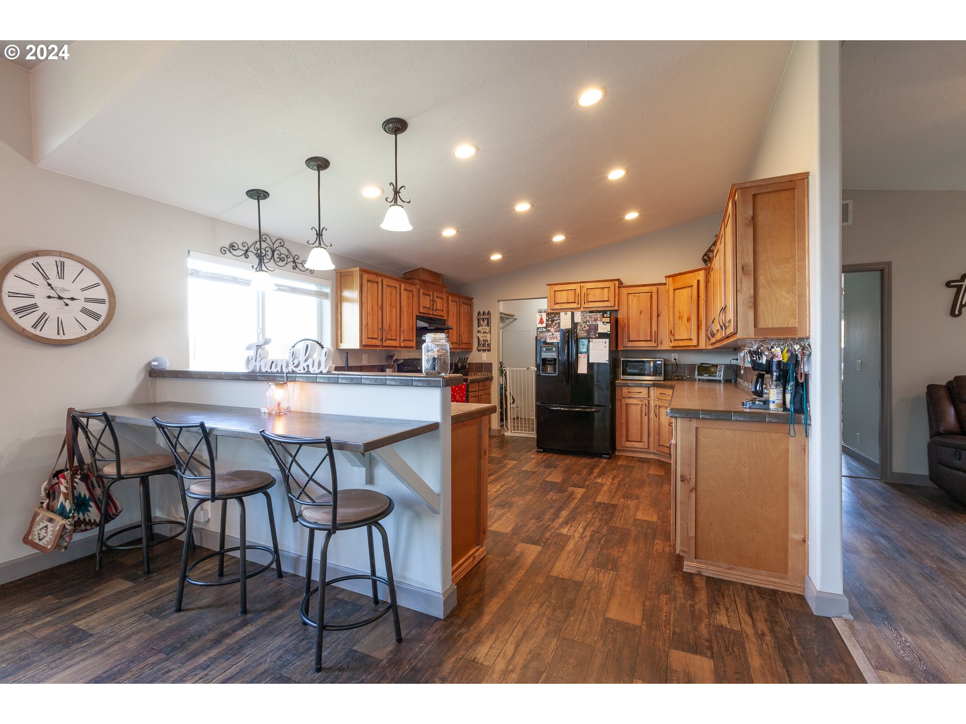 5940 Cherry Heights Road The Dalles, OR 97058 - Photo 21 of 47 Breakfast Area