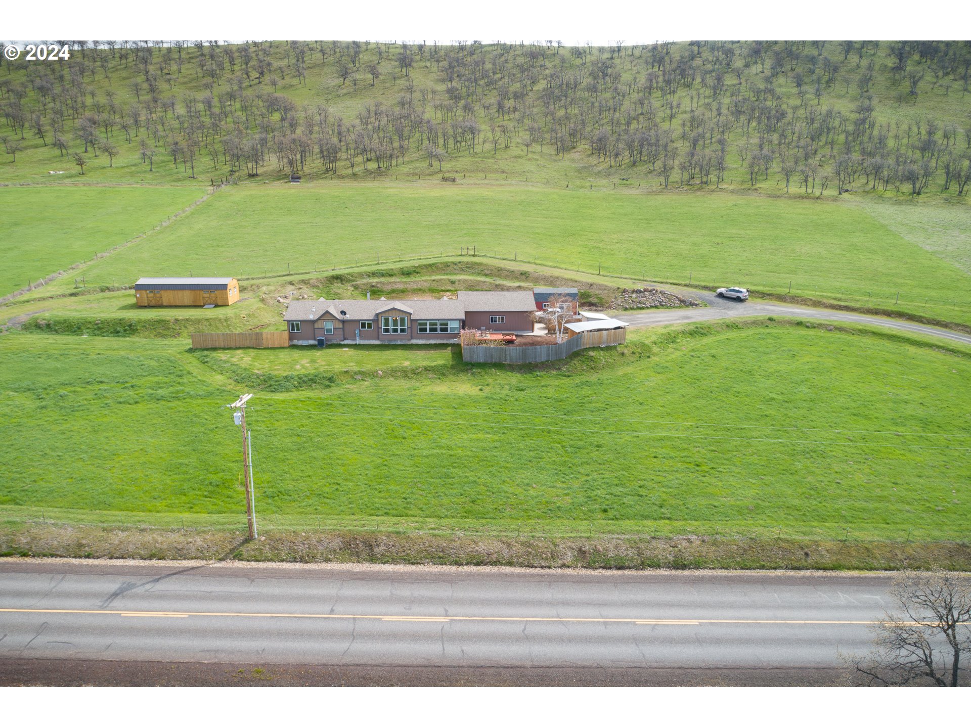 5940 Cherry Heights Road The Dalles, OR 97058 - Photo 3 of 47 View