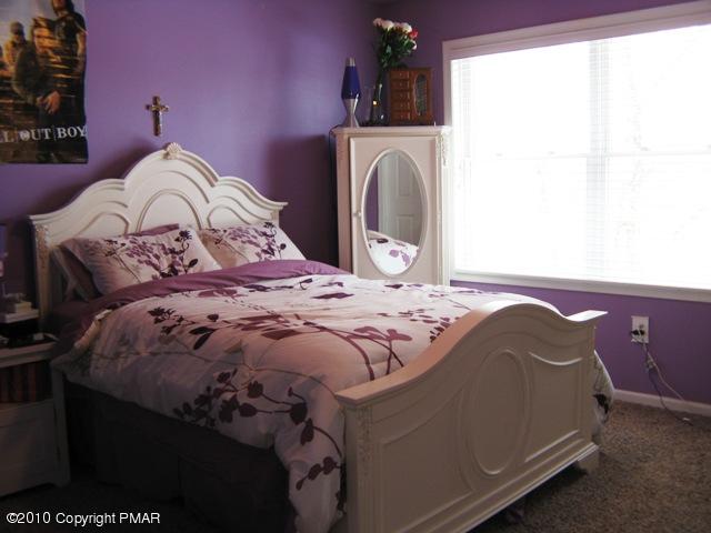 444 Edgemont Road Stroudsburg, PA 18360 - Photo 17 of 29 bedroom2