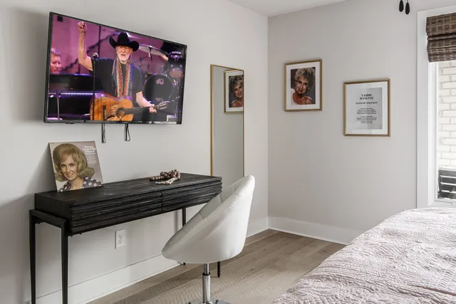 $6,995 | 1010 12th Avenue South, Nashville, TN 37203