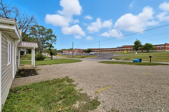 $210,000 | 502 East 15th Street, Eldon, MO 65026