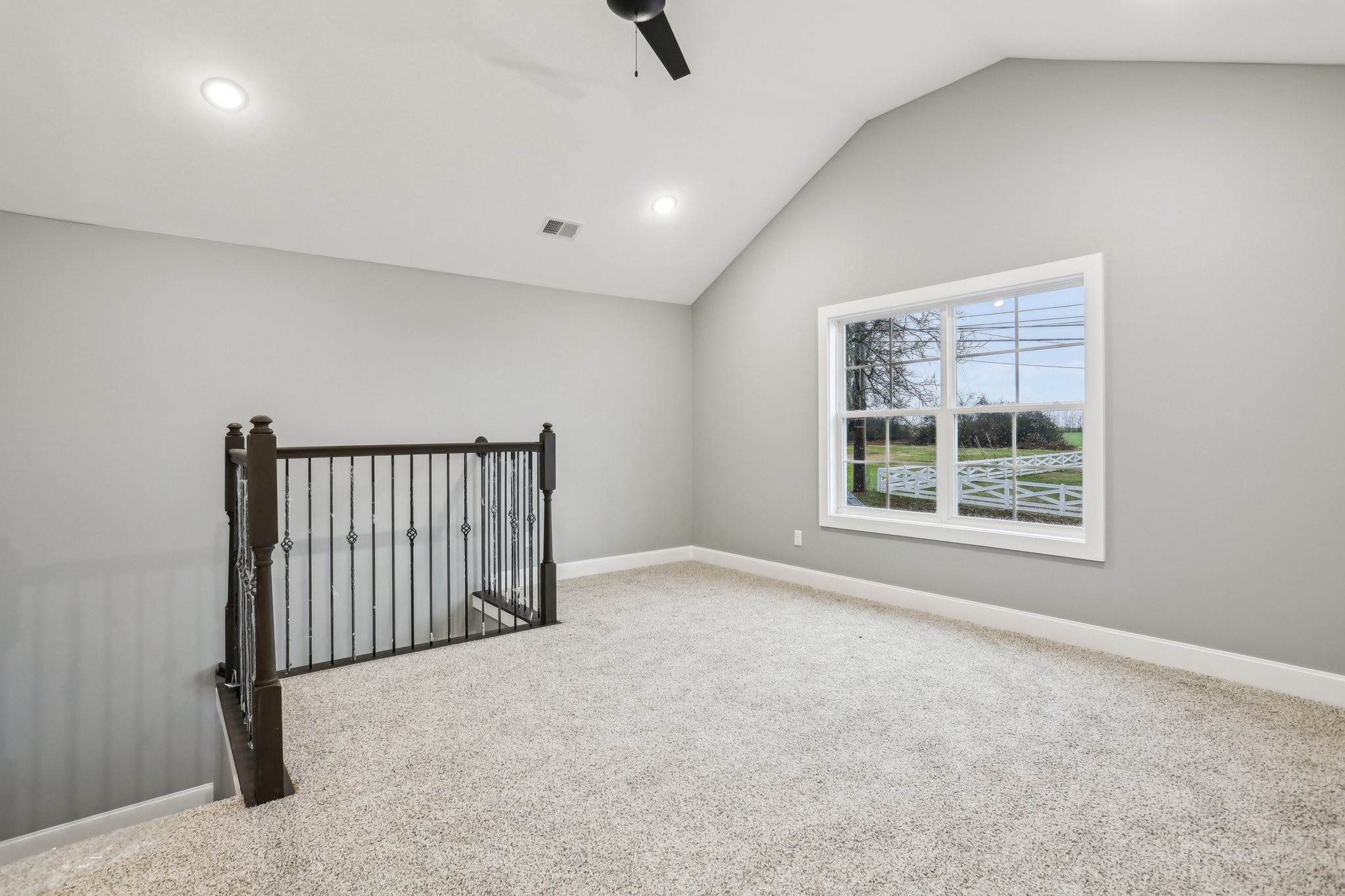 304 Fountainhead Road Portland, TN 37148 - Photo 29 of 38 an empty room with windows