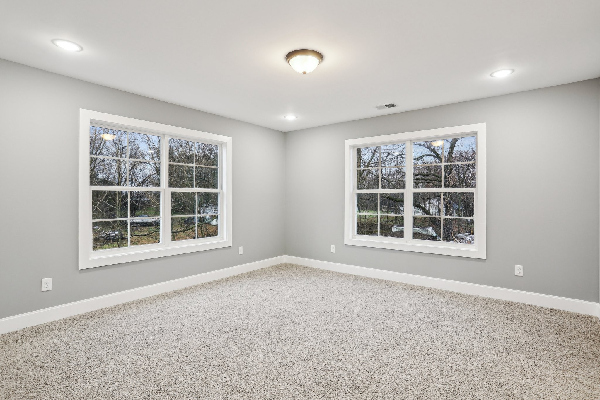 304 Fountainhead Road Portland, TN 37148 - Photo 32 of 38 an empty room with a window