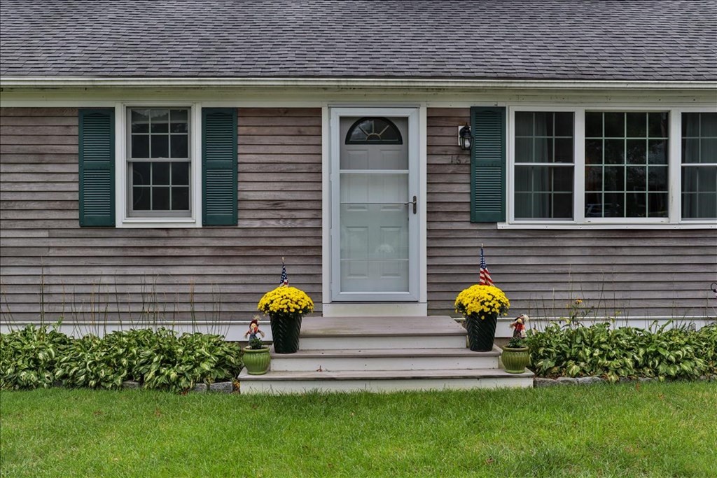 167 Farmersville Road Sandwich, MA 02563 - Photo 4 of 33 Gallery Image 4