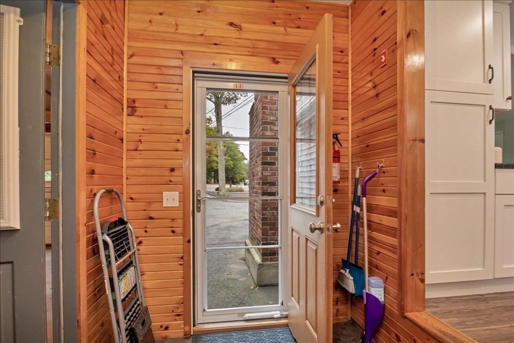 167 Farmersville Road Sandwich, MA 02563 - Photo 8 of 33 Gallery Image 8