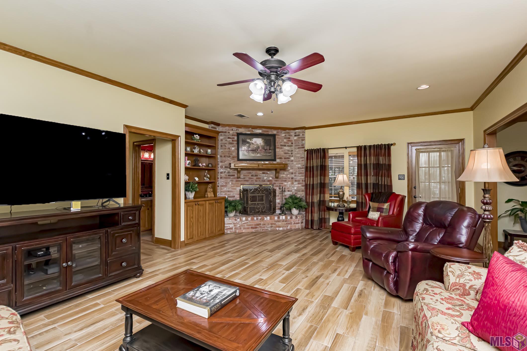 6915 Bear Cave Road Denham Springs, LA 70706 - Photo 9 of 27 Gallery Image 9