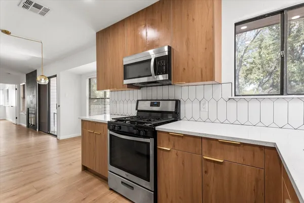 $2,795 | 7800 Turquoise Trail, Austin, TX 78749