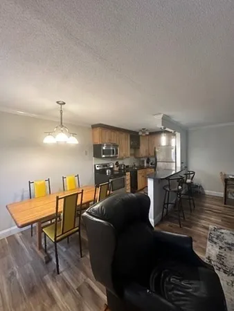 $1,975 | 74 Barrett Street, Unit 103, Northampton, MA 01060