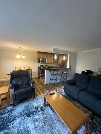 $1,975 | 74 Barrett Street, Unit 103, Northampton, MA 01060