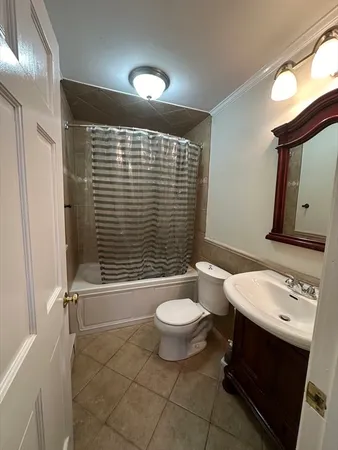 $1,975 | 74 Barrett Street, Unit 103, Northampton, MA 01060