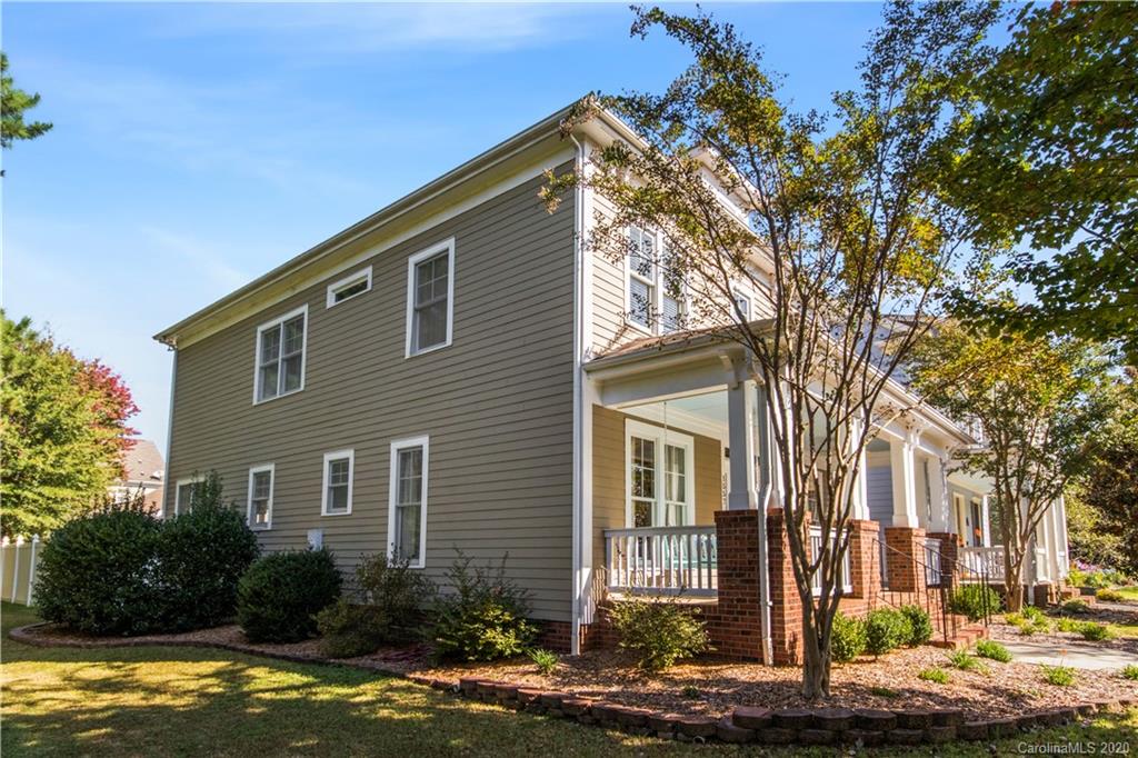 1557 Benjamen Latrobe Circle Fort Mill, SC 29708 - Photo 4 of 42 Gallery Image 4