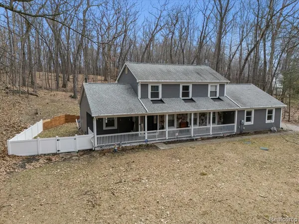 $410,000 | 2477 Spruce Ridge, Howell, MI 48855
