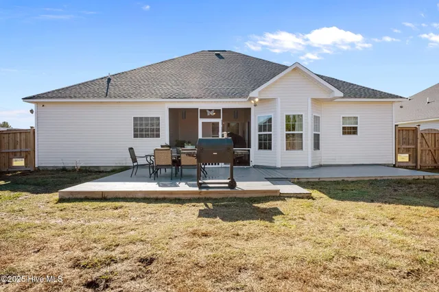 $329,900 | 238 Crossroads Store Drive, Jacksonville, NC 28546